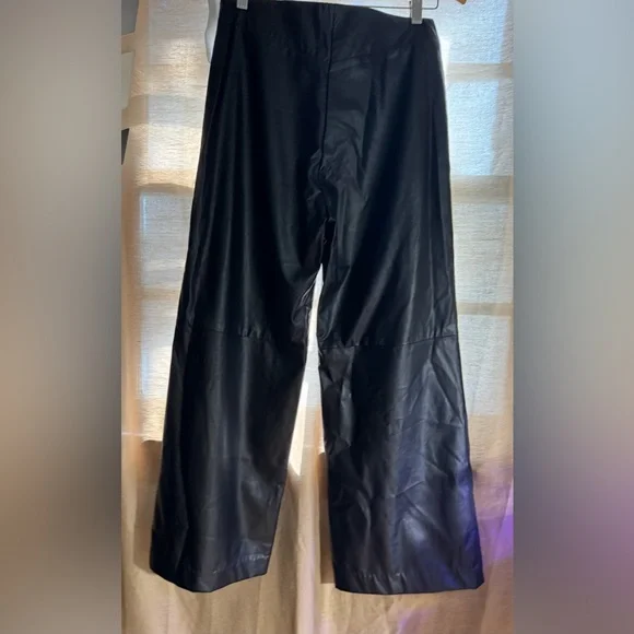 Karen Kane Faux Leather Crop Wide Leg Pants Black Size Small NWT - Picture 3 of 7
